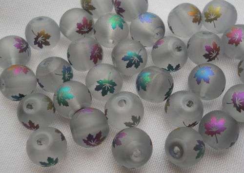 10 pc - Frosted Glass  Beads With Leaf   8 mm