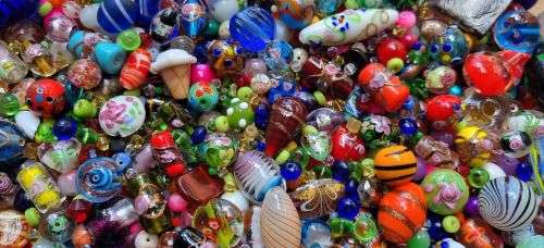 Weekend Special ** 2.3 Kg **  Assorted Beads & Glass Pearls  +/-  5050 Pc