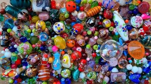 Weekend Special  ** 2.8 Kg  Assorted Beads & Glass Pearls  +/-  6450 Pc