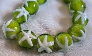 1Pc x (+/- 12mm) Green With White Starfish and Gold,  Round  Handmade Lampwork Glass  Beads - Each