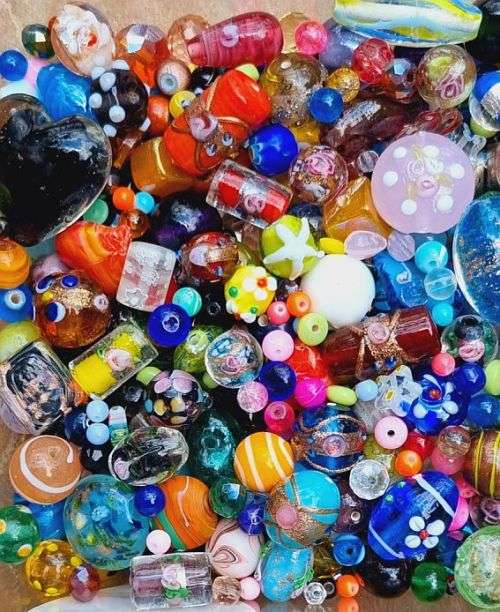 Weekend Special   ** 1.1 Kg  Assorted Glass Beads and Disc Glass Pearls  +/-  1600 Pc