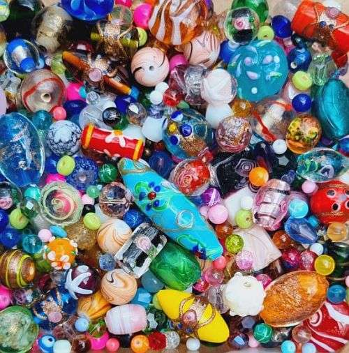 Weekend Special   ** 1.1 Kg  Assorted Glass Beads and Disc Glass Pearls  +/-  1600 Pc