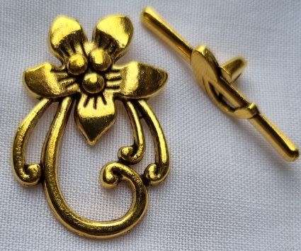 Tibetan Style Antique Gold Tone Flower  Toggle Clasp  29x20 mm - 1 Set