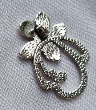 Tibetan Style Silver Tone Flower  Toggle Clasp  29x20 mm - 1 Set