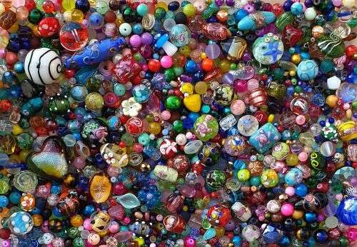 ^^Crazy Wednesday^^ 3.2Kg Assorted Glass Beads and Findings +/-  7820pc