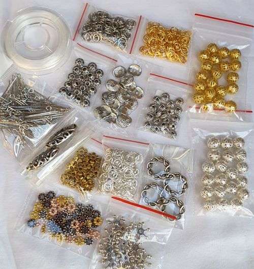 ^^Crazy Wednesday^^ 3.2Kg Assorted Glass Beads and Findings +/-  7820pc