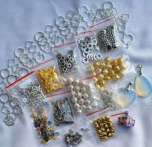 ^^Crazy Wednesday^^ 3.6Kg Assorted Glass Beads and Findings +/- 8130 pc