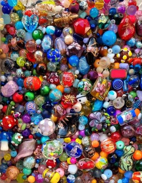 ^^Crazy Wednesday^^ 3.5 Kg Assorted Glass Beads and Findings +/- 8720pc