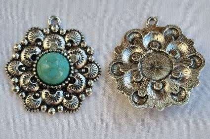 *Clearance Sale*1pc Tibetan Style Pendant With  Synthetic Turquoise (34.5x32.5mm) - Each
