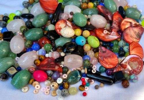 ^^Crazy Wednesday^^ 4Kg Assorted  Beads and Findings +/- 8000 pc