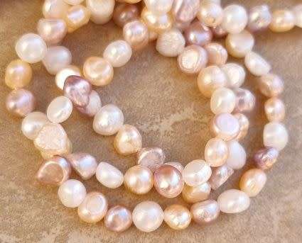 1 Strand / Mixed  / Natural /  Freshwater Pearl  Beads  (+/-60pcs per strand)