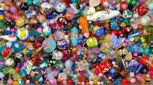 !!Weekend Special!!   2.8Kg Mixed Assorted Glass Beads and Findings  +/- 7470pc