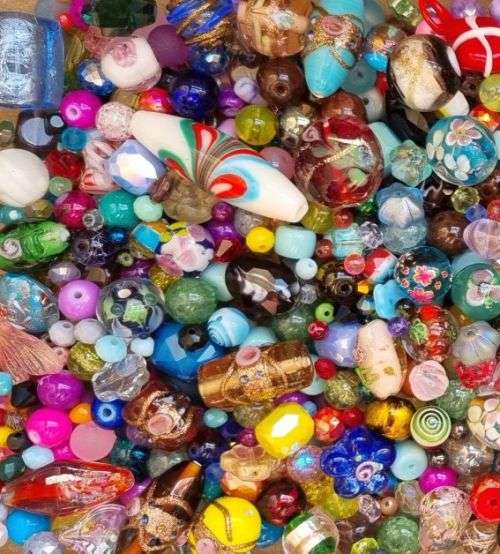 `!!Massive Weekend Special!!`  5 kg Assorted Glass Beads and Findings +/-10570 pc