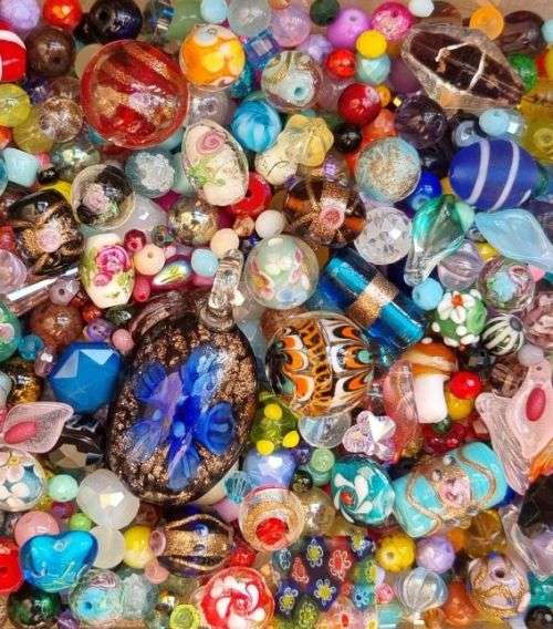 `!!Massive Weekend Special!!`  5 kg Assorted Glass Beads and Findings +/-10570 pc