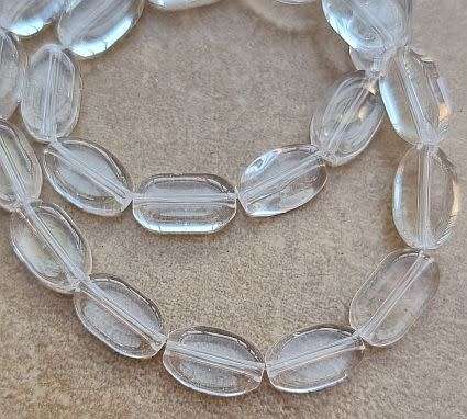 *Clearance Sale*20pc (+/- 10x7mm) Clear / Flat / Oval  / Glass Beads