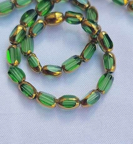 1 Strand (7x3mm) Green / Gold Edge / Oval  /  Glass Beads +/-48pcs