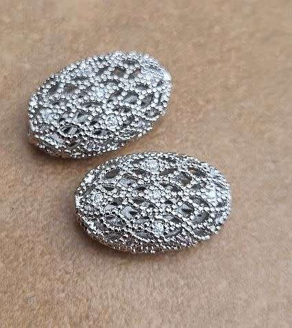 1pc x (19x12mm) Oval / Hollow / Silver Color / Brass/ Clear Cubic Zirconia / Spacer Bead - Each
