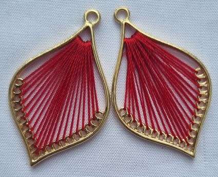 1pc Red / Cotton Thread / Woven  / Gold Tone / Leaf Shape Pendant  43x27mm