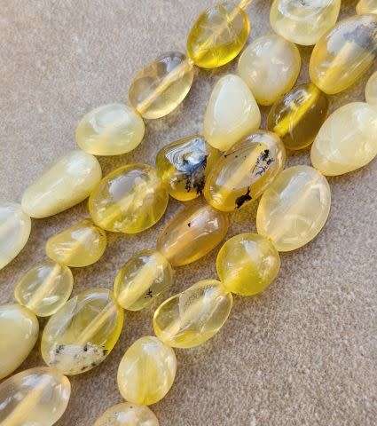 1 Strand  Natural  / Yellow Opal  / Nugget  Beads / Strand +/- 39cm