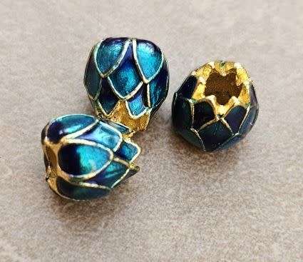 1pc  (9x9mm) Dark Blue / Cyan Enamel Flower Spacer Bead / Gold Tone - Each