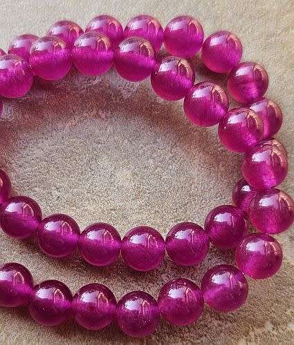 1 Strand  x 8 mm  Natural  / Malaysia Jade / Dyed  /   Round  Beads +/- 48pc