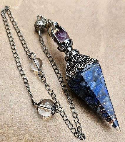 1pcs Natural  Lapis Lazuli / Crushed Chips Wrapped With Resin/ Dowsing  Pendulum