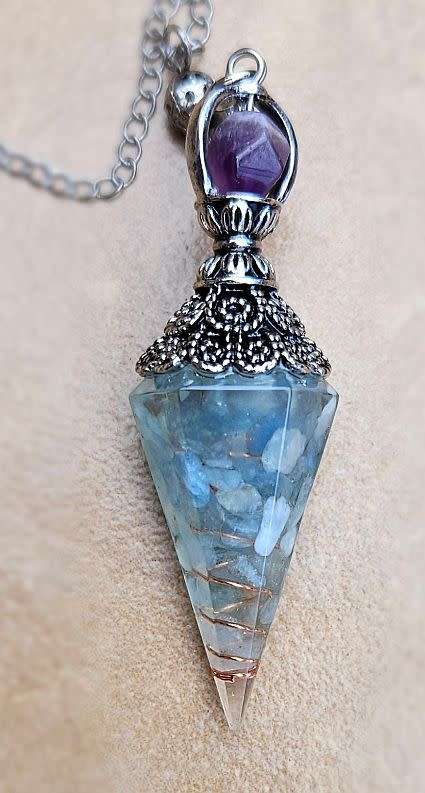 1pcs Natural Aquamarine  / Crushed Chips Wrapped With Resin/ Dowsing  Pendulum