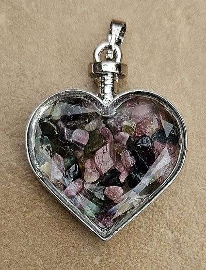 *Clearance Sale*1pc Natural / Tourmaline Chips /  Glass /  Silver Tone / Heart Shape Pendant /