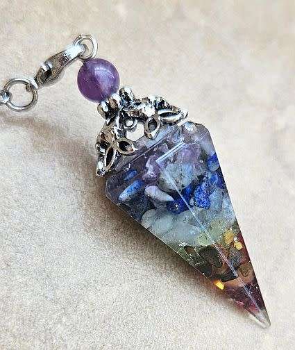 1pcs Natural Gemstones / Crushed Chips Wrapped With Resin/ Dowsing  Pendulum