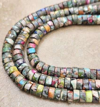 1 Strand (+/-6x3mm)  Natural /Imperial Jasper Dyed / Heated /  Flat Round / Heishi  Beads +/-120pcs