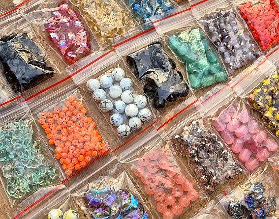 +/- 2Kg  120 Packets  Assorted Handmade Lampwork Beads  / Glass Beads / Bid Per Packet