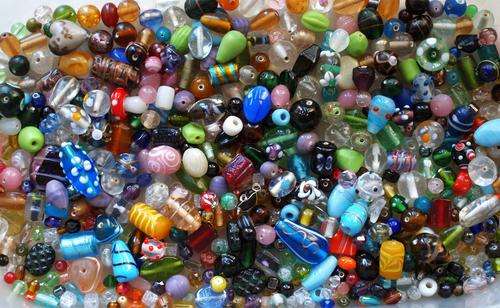 1 Kg Mix Lot -- Glass Beads & Findings