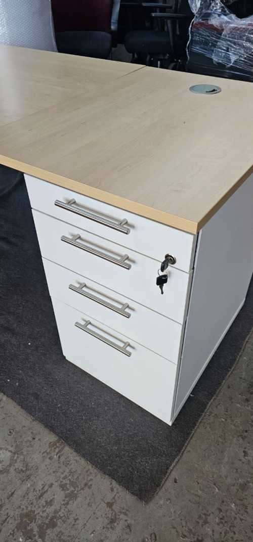 Office Desk L-SHAPE with Pedastel