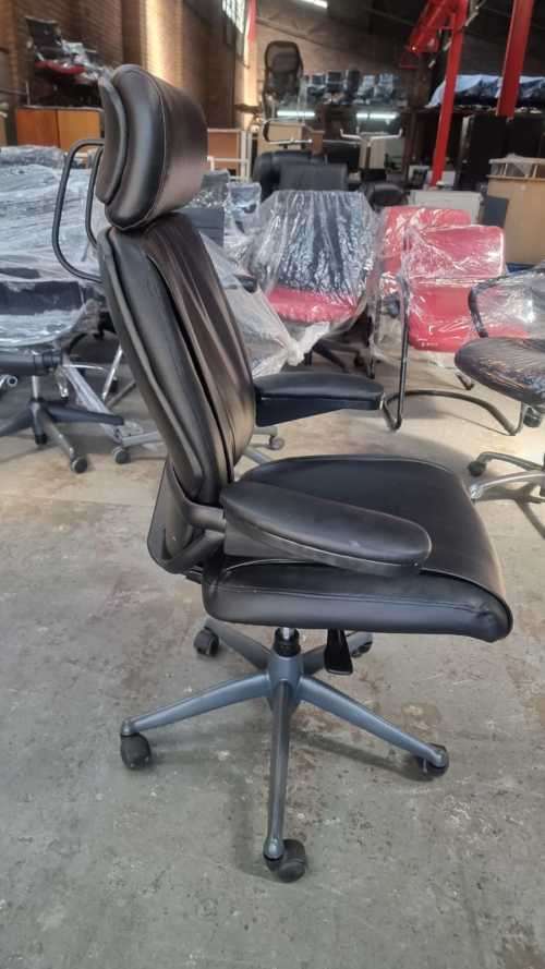 Office Chair with Headrest