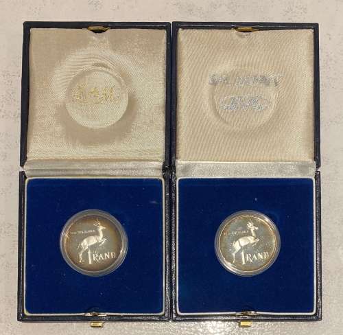 RSA 1989 and 1990 Silver R1 in SAM boxes