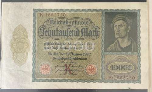 1922 10000 mark Reichsbanknote in VF condition - some slight creases