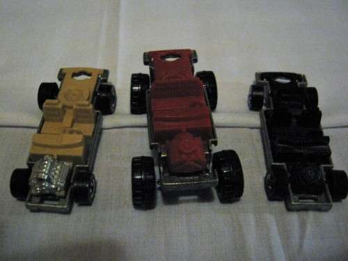 HOTWHEELS 1985 Off road pick-up + Race car + Police car (change bodies to different chassis)