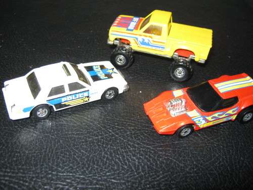 HOTWHEELS 1985 Off road pick-up + Race car + Police car (change bodies to different chassis)