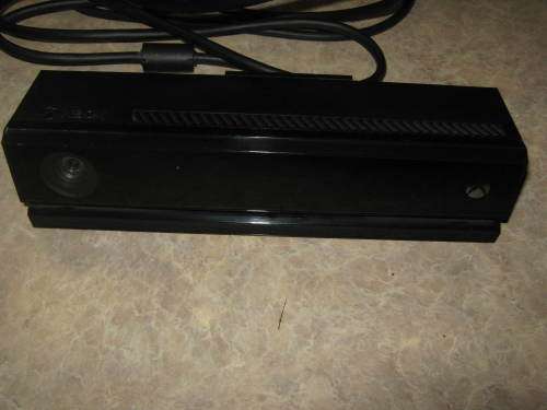 KINECT SENSOR FOR XBOX ONE & KINECT SPORT RIVALS GAME