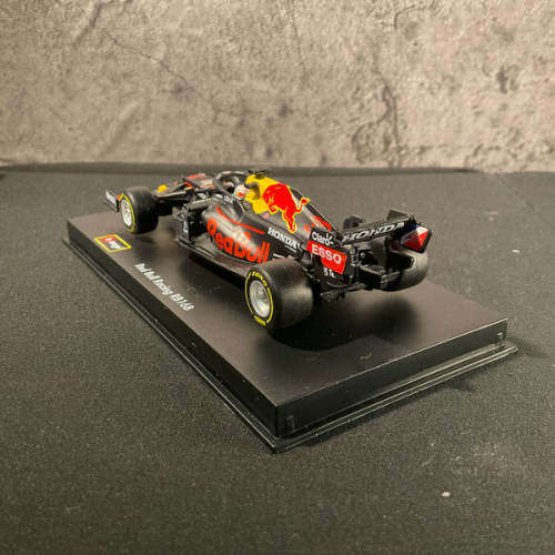 Bburago F1 Redbull RB16B Max Verstappen 2021 1:43 with helmet & Case