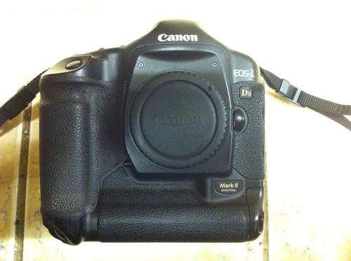 CANON 1Ds Mk ii