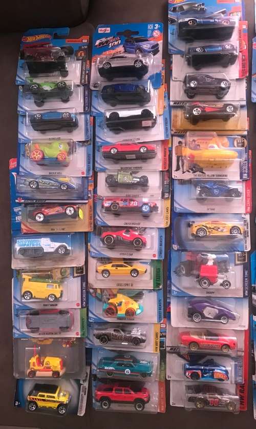 Hot Wheels lot over 300 cars