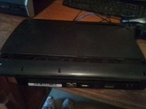Ps3 super spin 12gb bundle *minor fault*