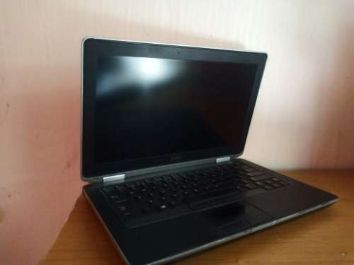 Dell Latitude E6330 i5 *Faulty*