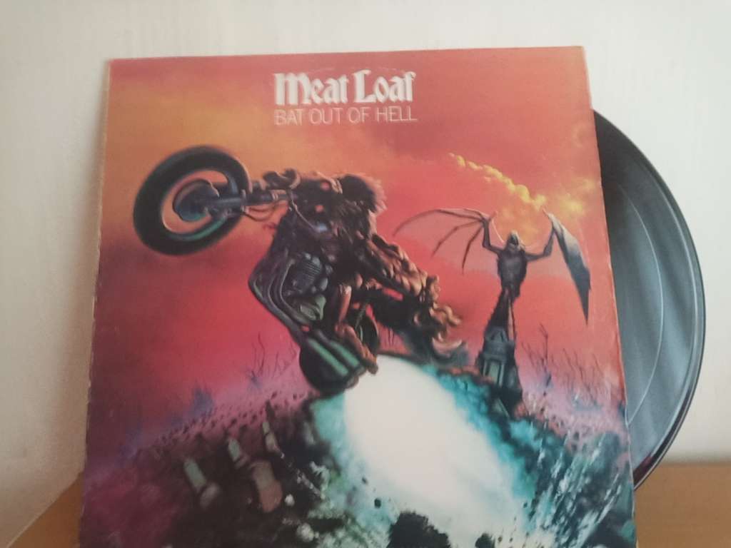 Meat loaf bat out of Hell LP