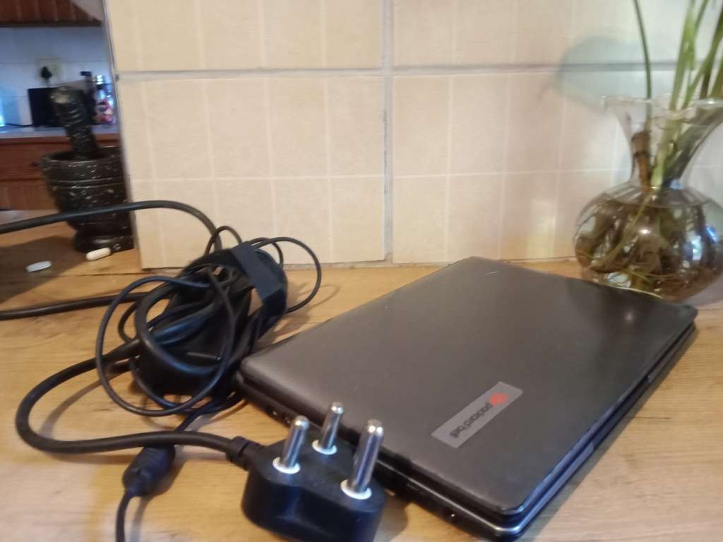 Packard Bell easynote touchscreen Mini laptop