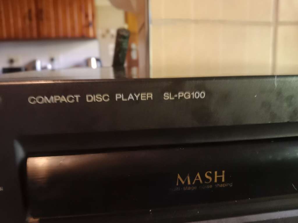 Technics Mash CD player SL PG100 for repair or parts