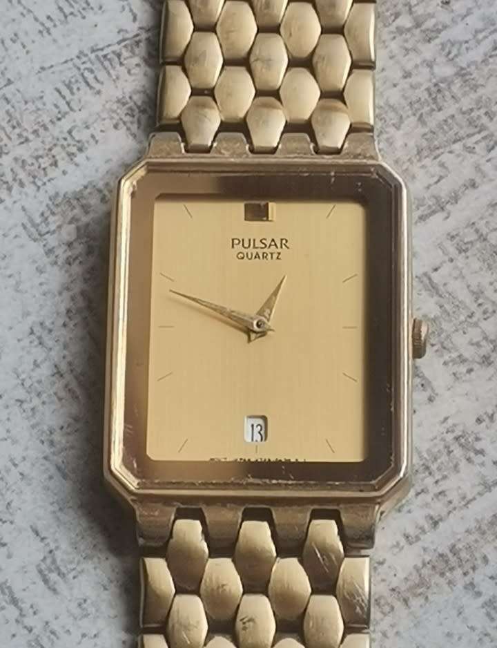Beautiful Mens Pulsar Quartz watch