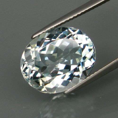 Beautiful Big 9.90ct 100% Natural Oval Cut Eye Clean Topaz