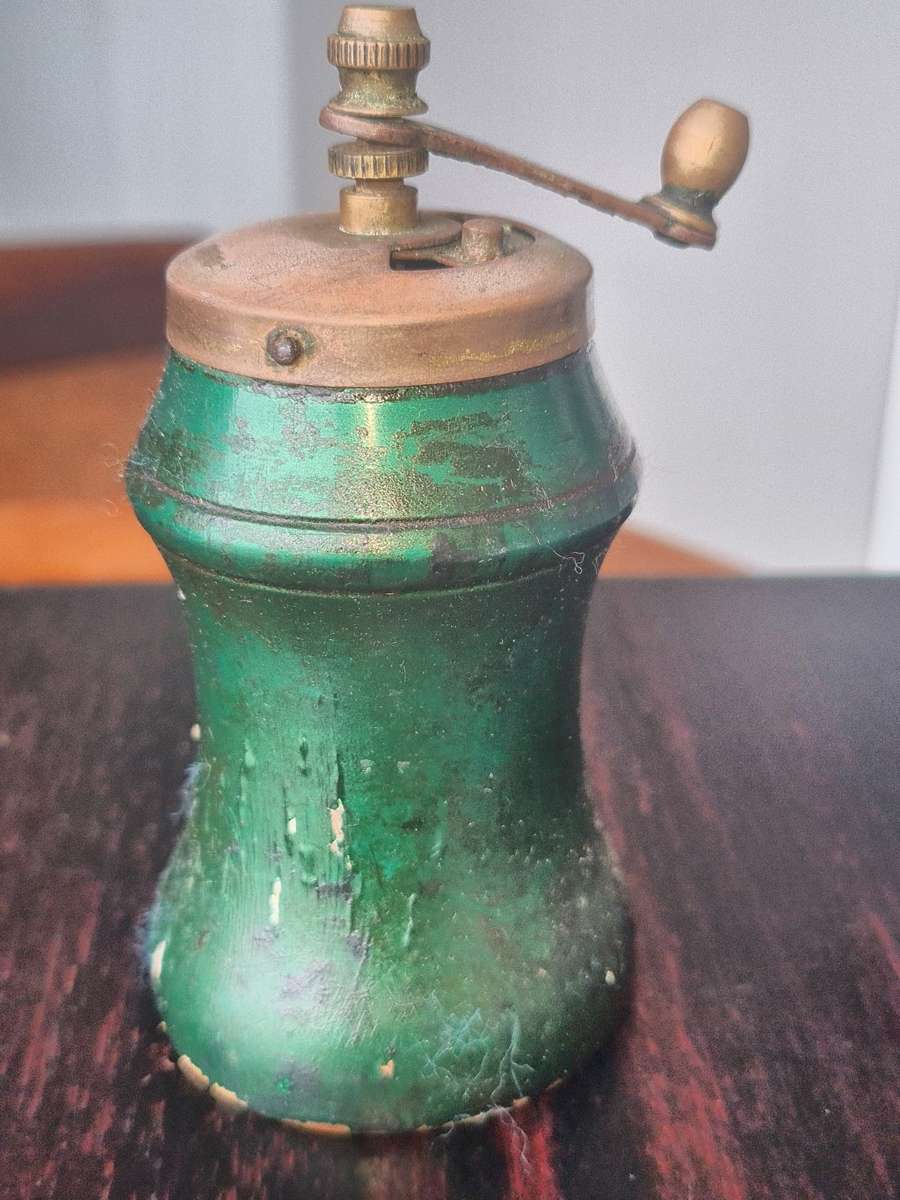 Vintage wooden Rustic mill//Pepper Grinder
